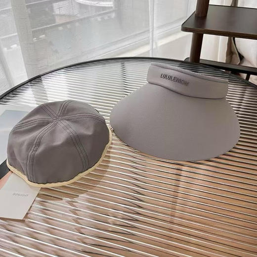 原单正品 lululemon 可拆卸运动防晒帽小姐姐户外活动必备单品～
颜色：黑色灰色米白卡其 商品图9