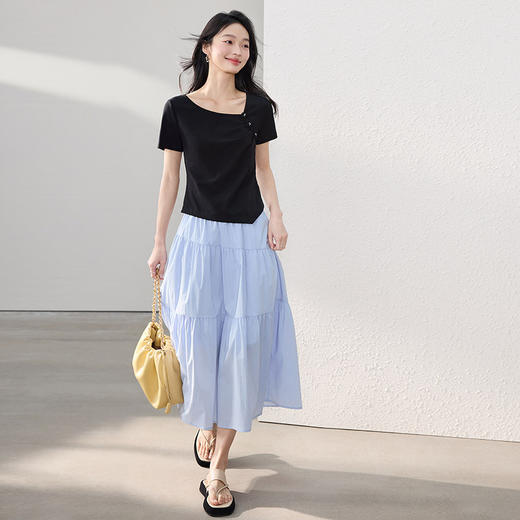 【专属特价】熙世界不规则方领短袖黑色T恤女夏季新款设计感立体花朵显瘦上衣 商品图4