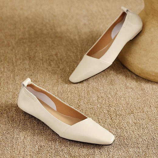 【预售5天】法式软羊皮低跟单鞋女新款小方头浅口小皮鞋通勤职业工作鞋LG&612-1125 商品图4