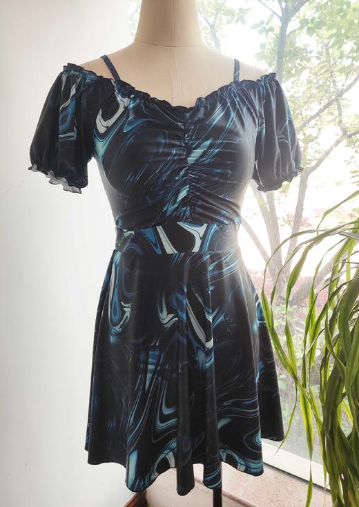 Y023模杯一体吊带泳裙 商品图4