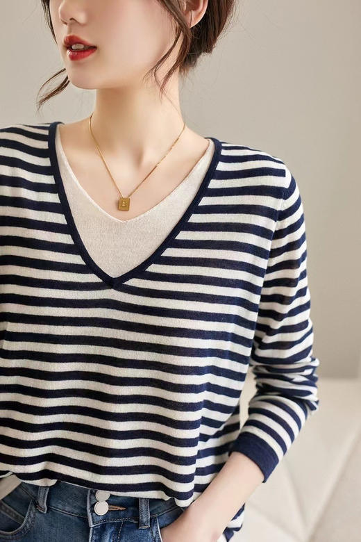 CO*S剪标发冰麻针织V领拼色假两件长袖衫 商品图3