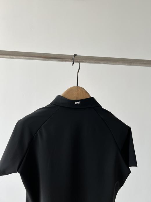韩国🇰🇷高er夫PXG女士速干T恤，纯原臻品，客供面料，带有横-纹理感，四面弹力，修身款式，提供极度舒适的贴合感，超JI显瘦，胸前、后领部两处logo点缀，超级精致，袖子白色线条勾勒出满满的高级感 商品图8