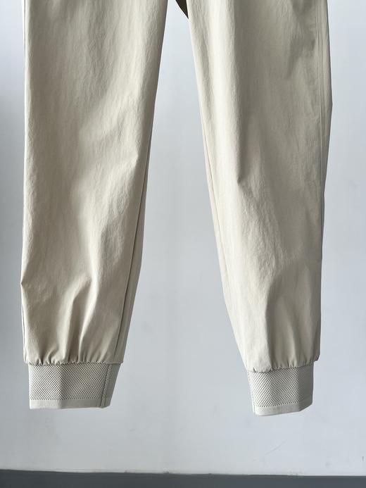 米色码齐！25新款AM家高尔夫🏌‍♀裤子，纯原单货，韩国🇰🇷客供面料，质感超好，弹力大，凉感，透气，挺括有型，不爱起皱！兜立体印花，质感满满，裤脚罗纹，有弹力，超舒服！自留推荐款！ 商品图2