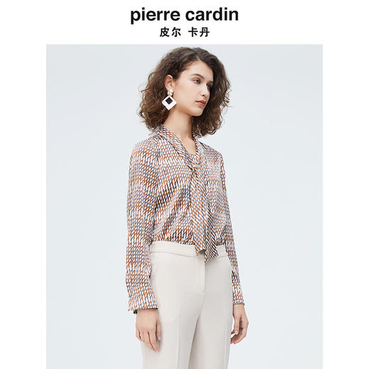 皮尔卡丹女装时尚几何印花飘带长袖衬衫P4126B3975K3 商品图1