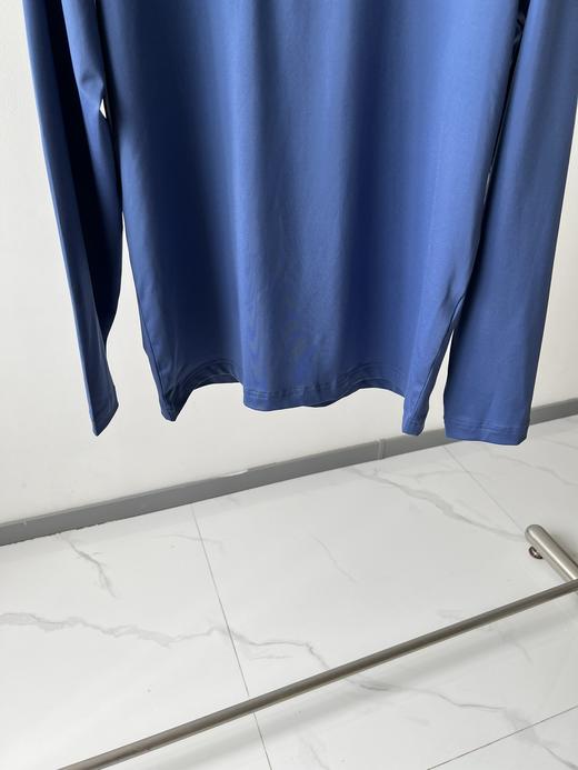 韩国🇰🇷高er夫PING男士速干POLO衫，纯元臻品，客供面料，四面弹力，质感丝滑垂顺，后颈部采用网眼面料，更透气，polo衬衫翻领设计，简约低调大气，，领口扣子带有logo强烈推荐👍👍 商品图2