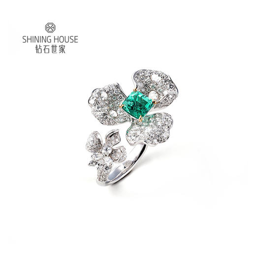 【祖母绿戒指】钻石世家 18K金祖母绿镶钻戒指   高级设计珠宝系列 绿宝石之王祖母绿 拥有美丽的翠绿色 象征着幸运、幸福和万物盎然的生命力 商品图0