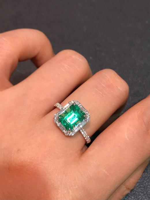 1.79ct刻面祖母绿戒指 商品图3