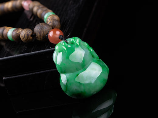XY0259沉香+飘绿翡翠立体葫芦挂件 商品图8
