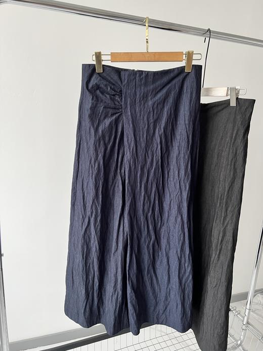 原单裤子，超级有设计感，有调性的一款裤子，韩国🇰🇷客供面料，有点微皱感，大阔腿裤，显瘦遮肉！ 商品图1