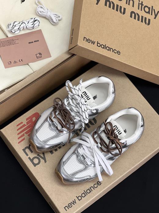 点此购买 Miumiu x New Balance联名款女士运动鞋 98 315582 商品图3