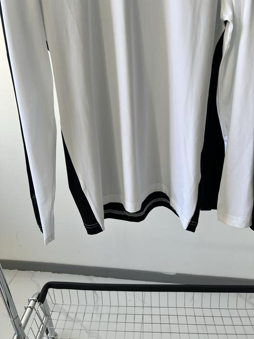 25新款，兔耳朵原单打底，半高领设计，胸前LOGO印花，拼接设计，袖子LOGO印花，百搭款！数量不多！ 商品图2