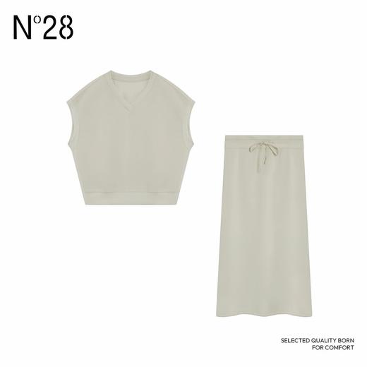 N°28 2025夏季新款无袖圆领上衣显瘦百搭半裙长裙休闲套装895241Z110 商品图3