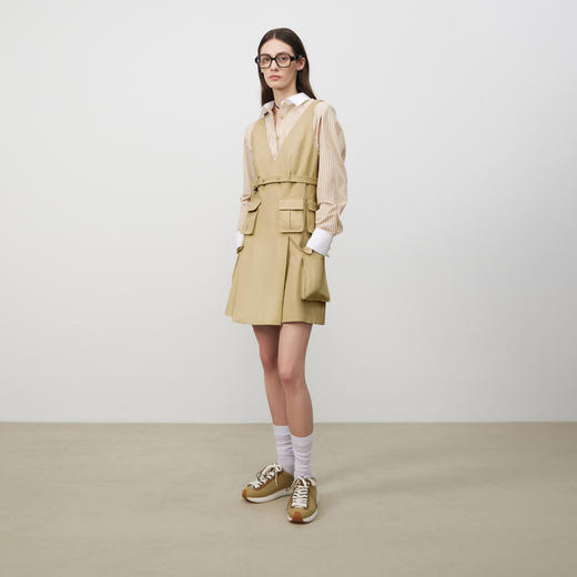 lost in echo2025春夏新款时尚工装多口袋V领无袖短款连衣裙女 商品图0