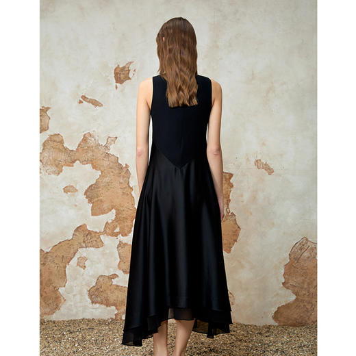 EITIE爱特爱气质优雅拼接修身显瘦不规则裙摆黑色无袖连衣裙夏季新款8207956 商品图4