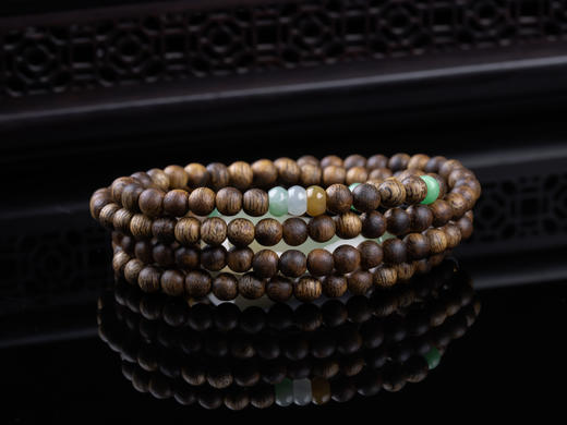 XY0253沉香+冰黄翡翠福瓜挂件 商品图5