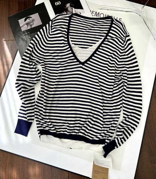 CO*S剪标发冰麻针织V领拼色假两件长袖衫 商品图7