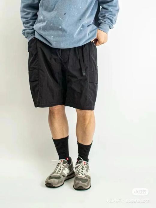 AND WANDER 联名GRAMICCI时尚紫色防泼水运动机能短裤 商品图1