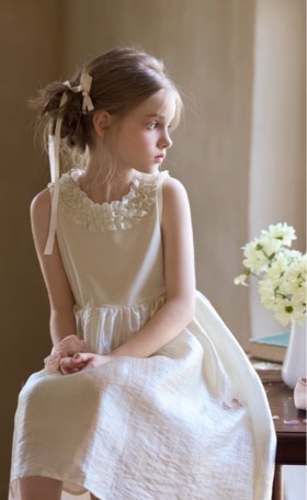 💥初恋白月光!极光莱赛尔面料【【梦幻白月光】凉感公主风珍珠白连衣裙]夏日小凉皮✨ 灵动生花看着🌸这条裙子就想去旅游happy了👍 