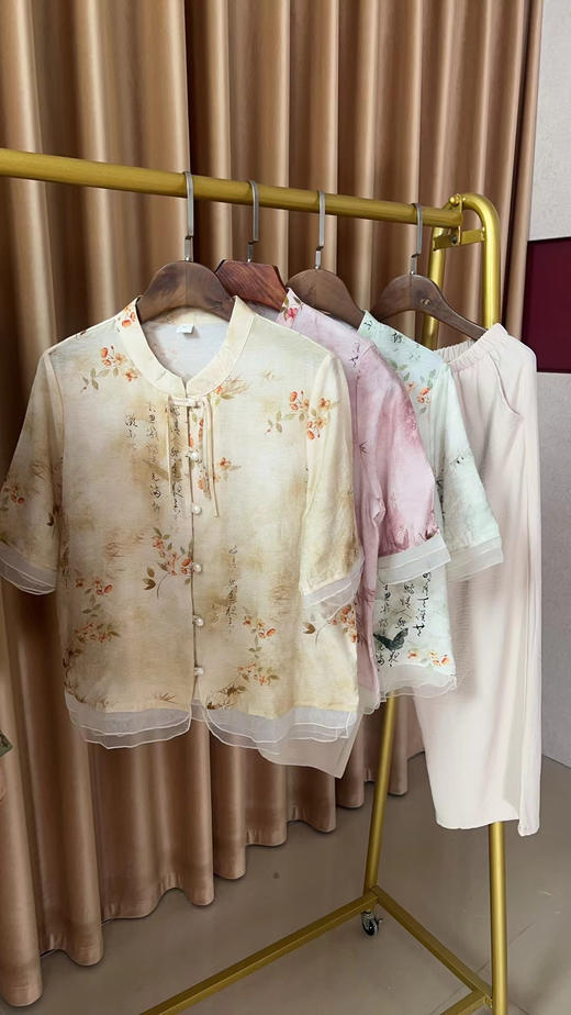 ❤️母亲节钜惠【伊泺杉新中式印花妈妈套装】泼墨印染国风图案🥰淡雅有韵味，专属妈妈的国风套装👏面料轻薄凉爽，款型时尚洋气☀️无论做工还是款式，通通满意👍 商品图1