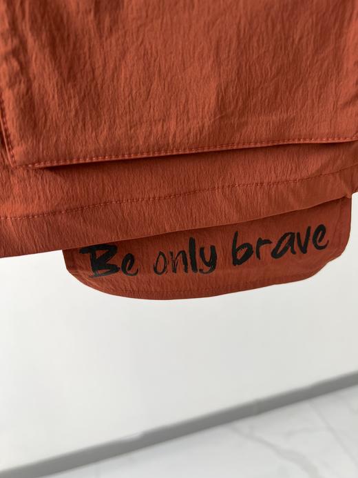 韩国🇰🇷高er夫BOB春夏新款女工装半裙，客供面料，质感超好，三标齐全，品相完美，磨砂质感的速干面料，透气性超好，吸湿排汗，休闲运动风，侧拉链穿着，脱卸方便，内配有安全裤，前身两侧工装口袋 商品图2