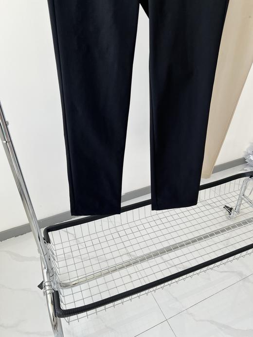 韩国订单，代购1400+ VOIvik高尔夫春款小脚裤，商务休闲款，四面弹质地，里层华夫格略带绒感，透气性好，后腰皮筋包容性好，非常舒适，做工精致。 商品图2