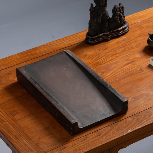 清 福云纹敞池大端砚配红木砚盒 商品图3