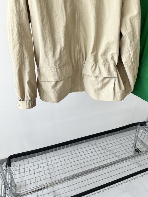 高尔夫🏌‍♀原单外套，韩国🇰🇷客供面料，微微皱感，上档次，打高尔夫🏌‍♀或者日常穿都很好穿，微宽松的休闲版型，腰部可调节，数量不多、20多件！ 商品图3