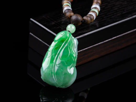XY0263沉香+翡翠满色立体大葫芦挂件 商品图3