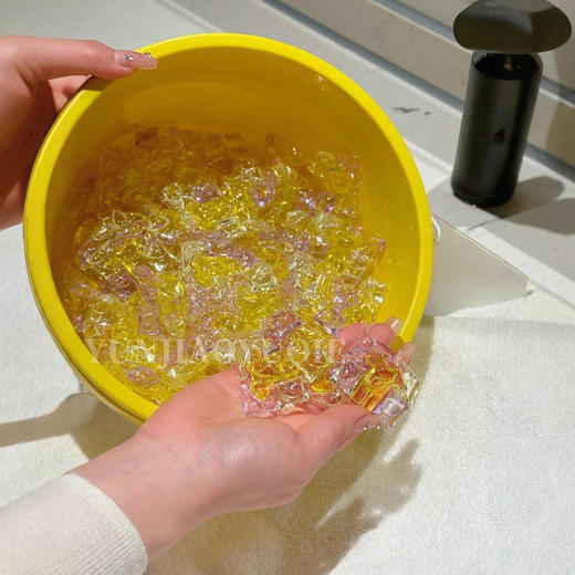 【用它洗完的衣服都是香香软软的】洗衣凝珠200粒装洗护同步 留香巨持久香水多效合一，持久留香。ry 商品图3