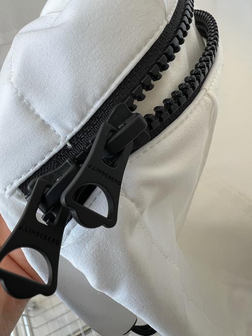 25春款，林德伯格原单高尔夫外套，面料有弹力，超舒服，薄厚适中，既可以做外套，又可以做防晒，下摆可以抽绳，简单帅气，双拉头设计！数量不多！ 商品图7