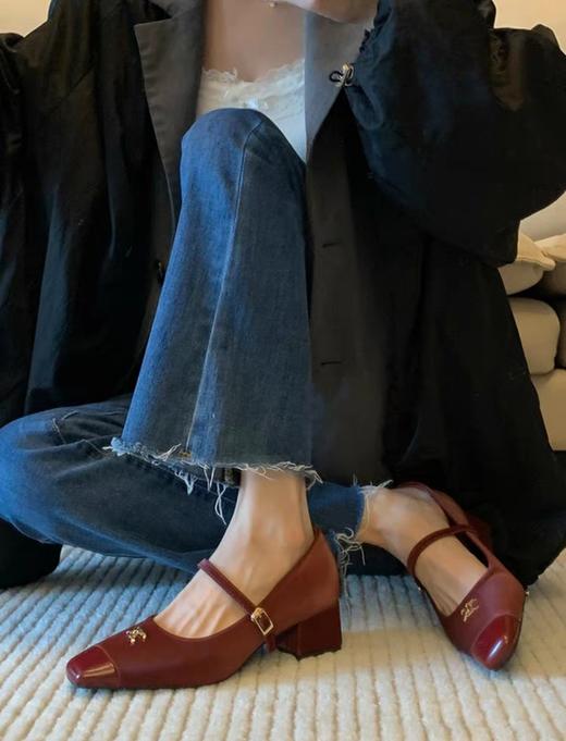 赛赛同款肌理纹玛丽珍方跟法式通勤鞋 商品图0