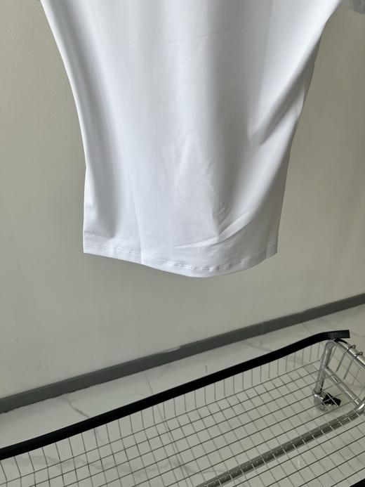 PInG原单T，简约款，面料有弹力，棉感，质感很好！高级显瘦！胸前印花，低调而又有内涵！数量不多！ 商品图7