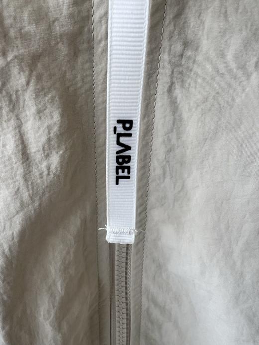 高尔夫🏌‍♀原单外套，韩国🇰🇷客供面料，微微皱感，上档次，打高尔夫🏌‍♀或者日常穿都很好穿，微宽松的休闲版型，腰部可调节，数量不多、20多件！ 商品图4