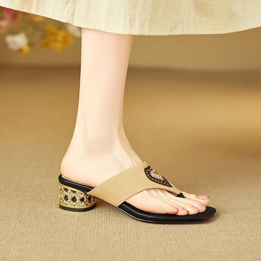 【预售5天】轻盈舒适~春夏季新款方头夹趾气质中跟凉拖鞋MBJR&9212 商品图3