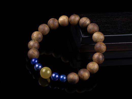 XY0181沉香+蜜蜡青金石手串 商品图1