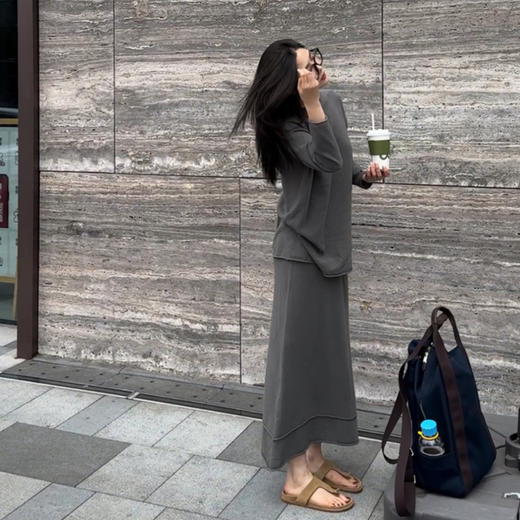 ROMI STUDIO“格雷高知”亚麻棉混纺肌理感卷边松紧腰半裙24SSQ1062 商品图3