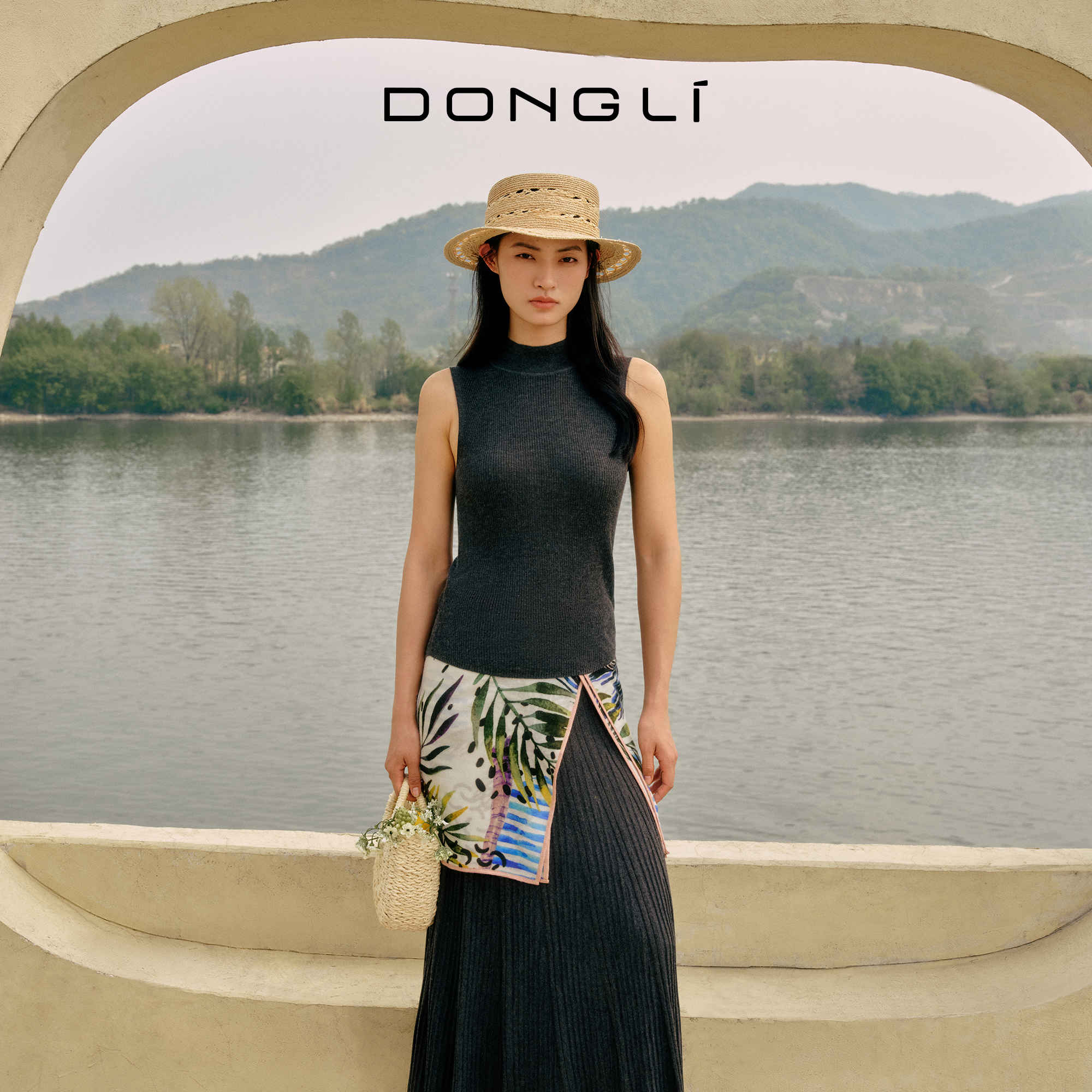 东黎 • 岛屿假日—草木生 桑蚕丝山羊绒女士春夏精纺背心 5156