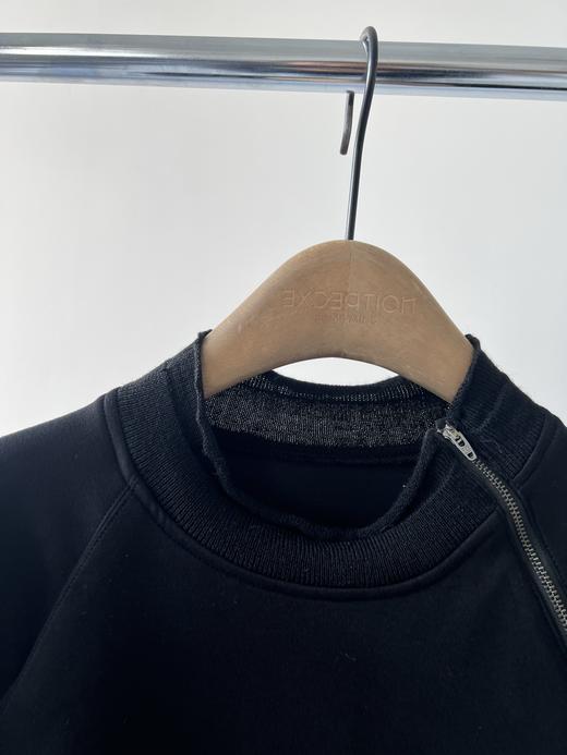 25新款，🍁🍁🍁，DEMOO原单连衣裙，超级好看的一款，大气有范，针织和梭织拼接，层次感分明，既休闲又时尚的一款，下摆装饰扣，大摆设计，包容性很强，任何场合轻松驾驭🍁🍁！ 商品图4