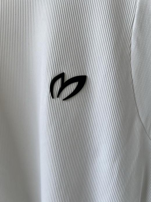 兔耳朵纯原单打底衫🍁🍁，纯原单货，接受任何形式的验货，超级百搭的一款，韩国🇰🇷面料,超有质感，竖条纹和网眼拼接，胸前立体LOGO，后背印花，显瘦又百搭的一款！ 商品图5