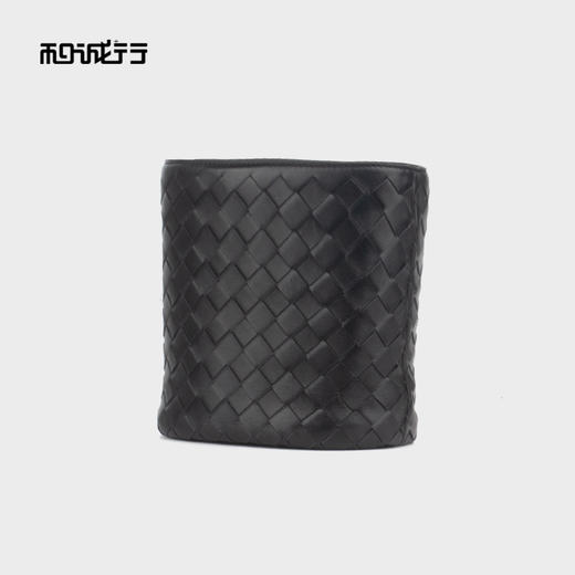 和诚行 2025新款休闲百搭小众设计编织女水桶单肩包4420157 商品图1