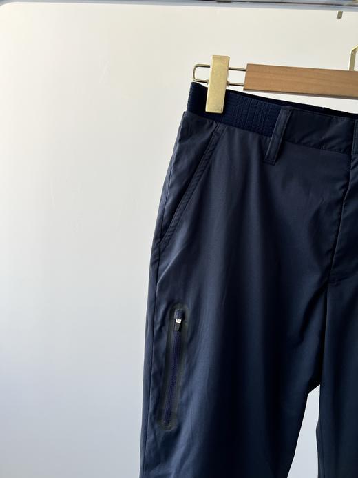 25新款，日本🇯🇵原单高尔夫🏌运动裤，日本🇯🇵客供面料，有弹力舒服，里面加了网布设计，所以白色完全不会透，兜口防水压胶拉链，腰部皮筋松紧腰，数量不多！ 商品图4