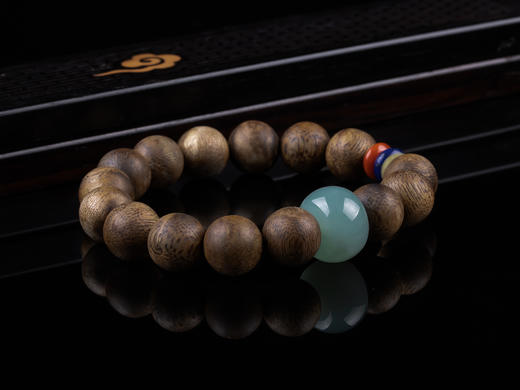 XY0234沉香+翡翠苹果珠三宝手串 商品图6