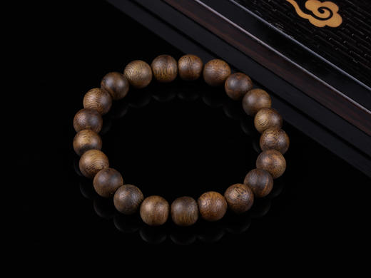 XY0215沉香13mm素圈大手串14克 商品图4