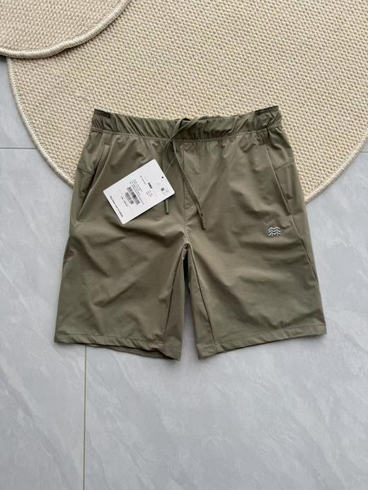 点此购买 可隆夏季男款梭织拼接速干五分短裤 LL 315806 商品图3