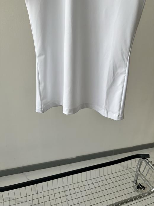 PInG原单T，简约款，面料有弹力，棉感，质感很好！高级显瘦！胸前印花，低调而又有内涵！数量不多！ 商品图2