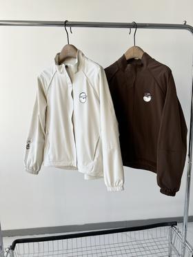 25春款MB纯原高尔夫🏌‍♀棒球服外套，超级好看的小短款，韩国🇰🇷客供面料，超有质感，轻防水，而且面料带弹力，无论是运动或者日常穿都超舒服，百搭的小短款，搭裤子和裙子都好搭
