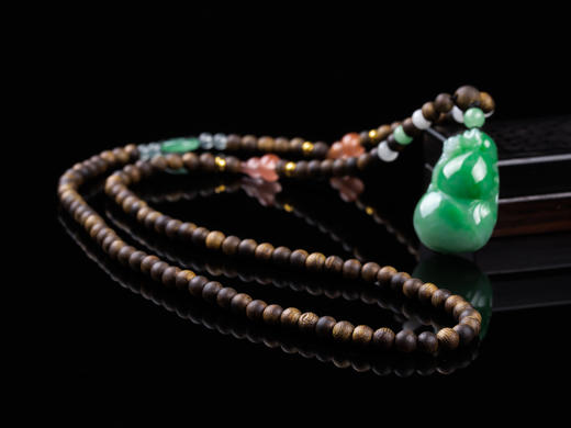 XY0263沉香+翡翠满色立体大葫芦挂件 商品图5