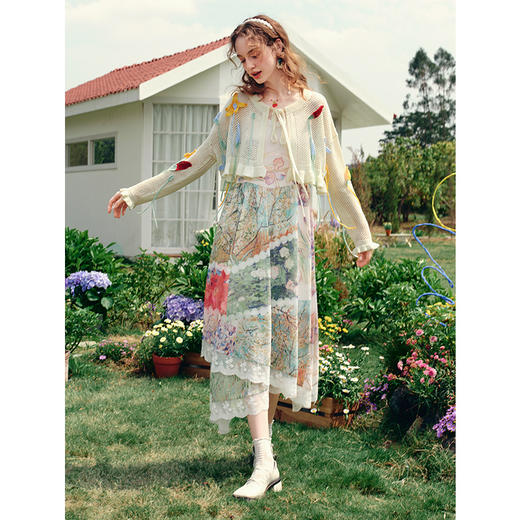 两三事梵高文艺永恒生机2025夏新款法式蕾丝拼接印花吊带裙连衣裙 商品图1