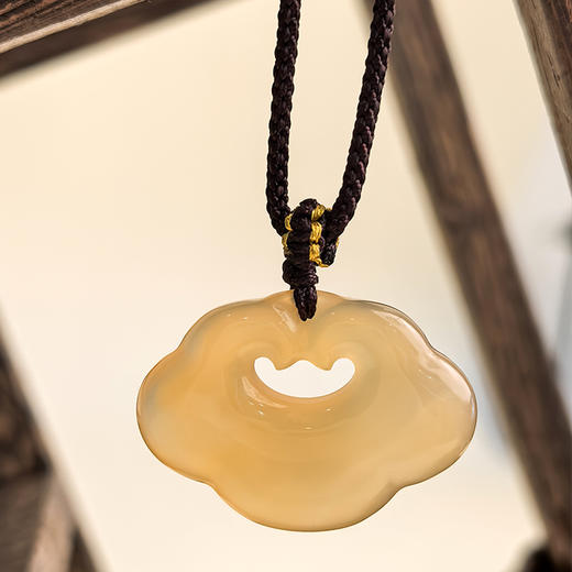 锦鲤色绝美飘花手镯【赠一口糖佛公/如意/平安扣吊坠】，好运锦鲤好运满满💰带出万元贵气，自戴赠礼皆适宜~令人惊艳的锦鲤色泽‼ 商品图10