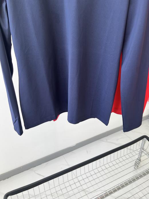 福利款💖，福利💕PING家原单T，韩国🇰🇷客供面料，棉混纺材质，面料有弹力，胸前印花LOGO，领口位置印花撞色，更是增加亮点，后面领子更是好看，双层领子，撞色拼接，印花LOG O，数量不多！ 商品图3